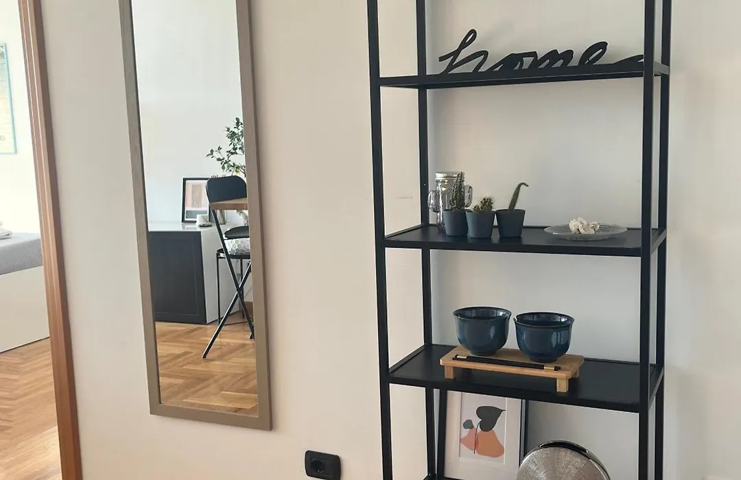 Mi Casa Es Tu Casa Roma-1